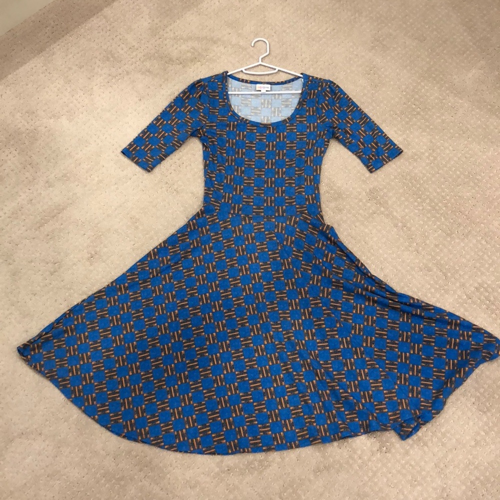 SOLD - LulaRoe Nicole dress size XS